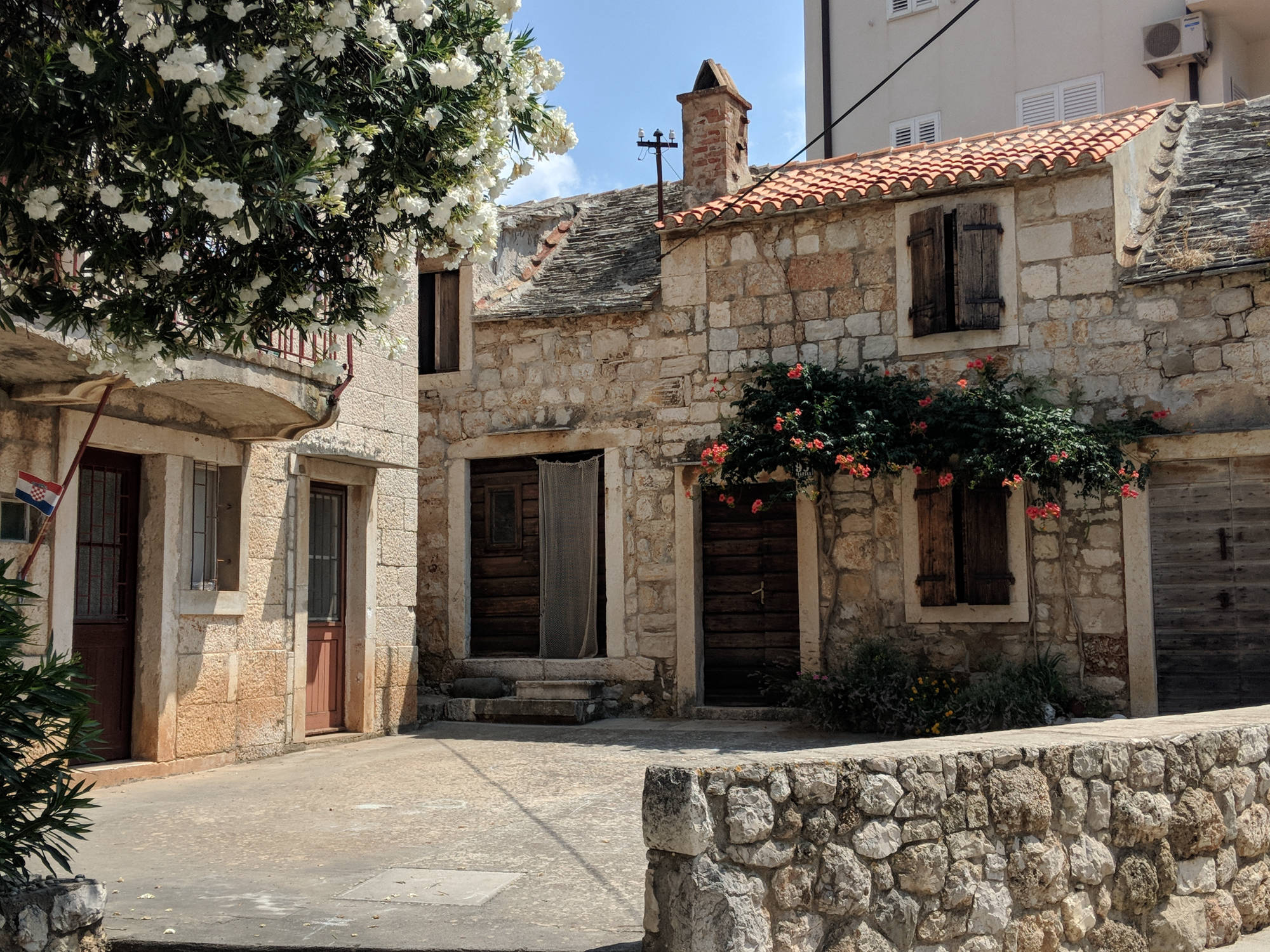 Komiza stone houses architecture