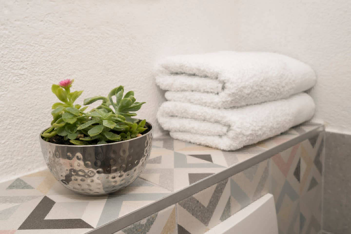 Arco Bathroom Towels